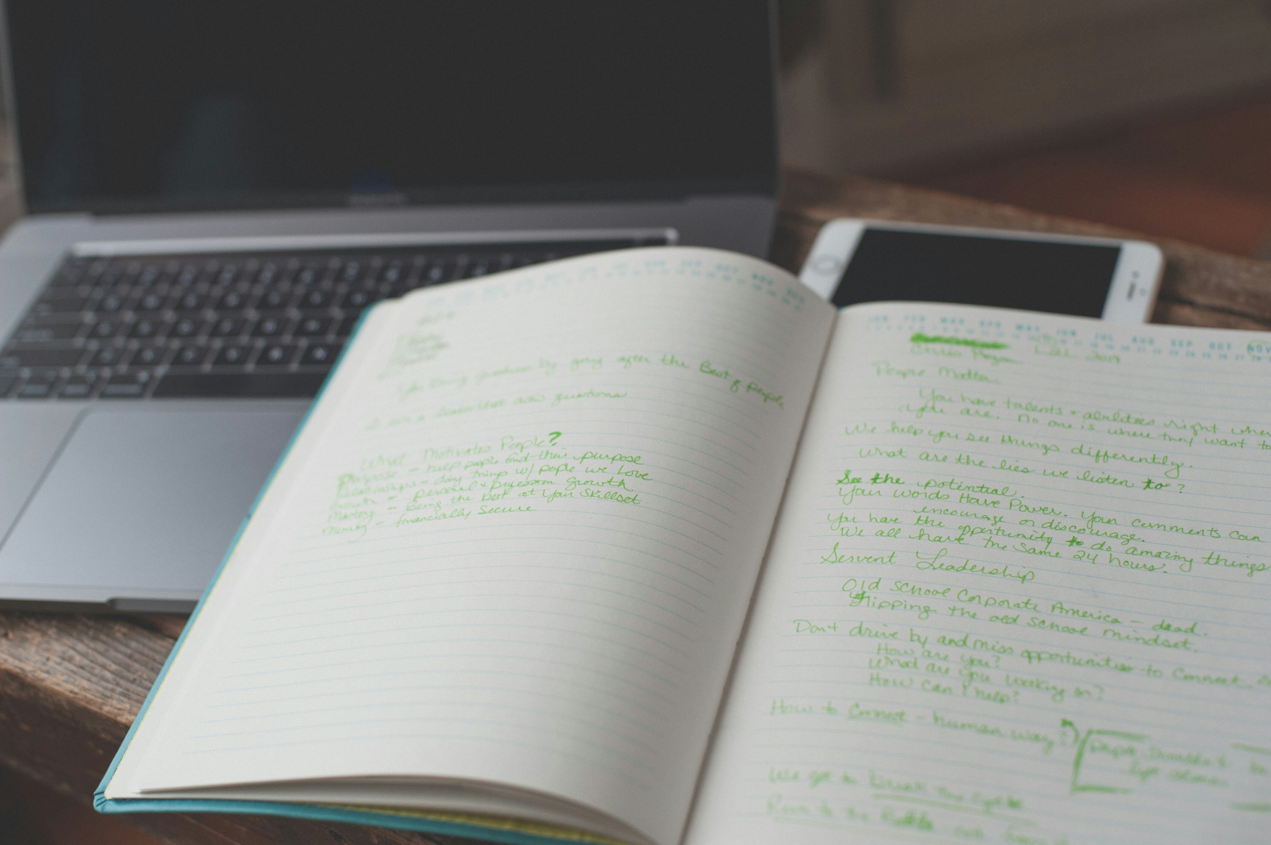 Jessica lewis thepaintedsquare bh O Dg0 B9i Cs unsplash