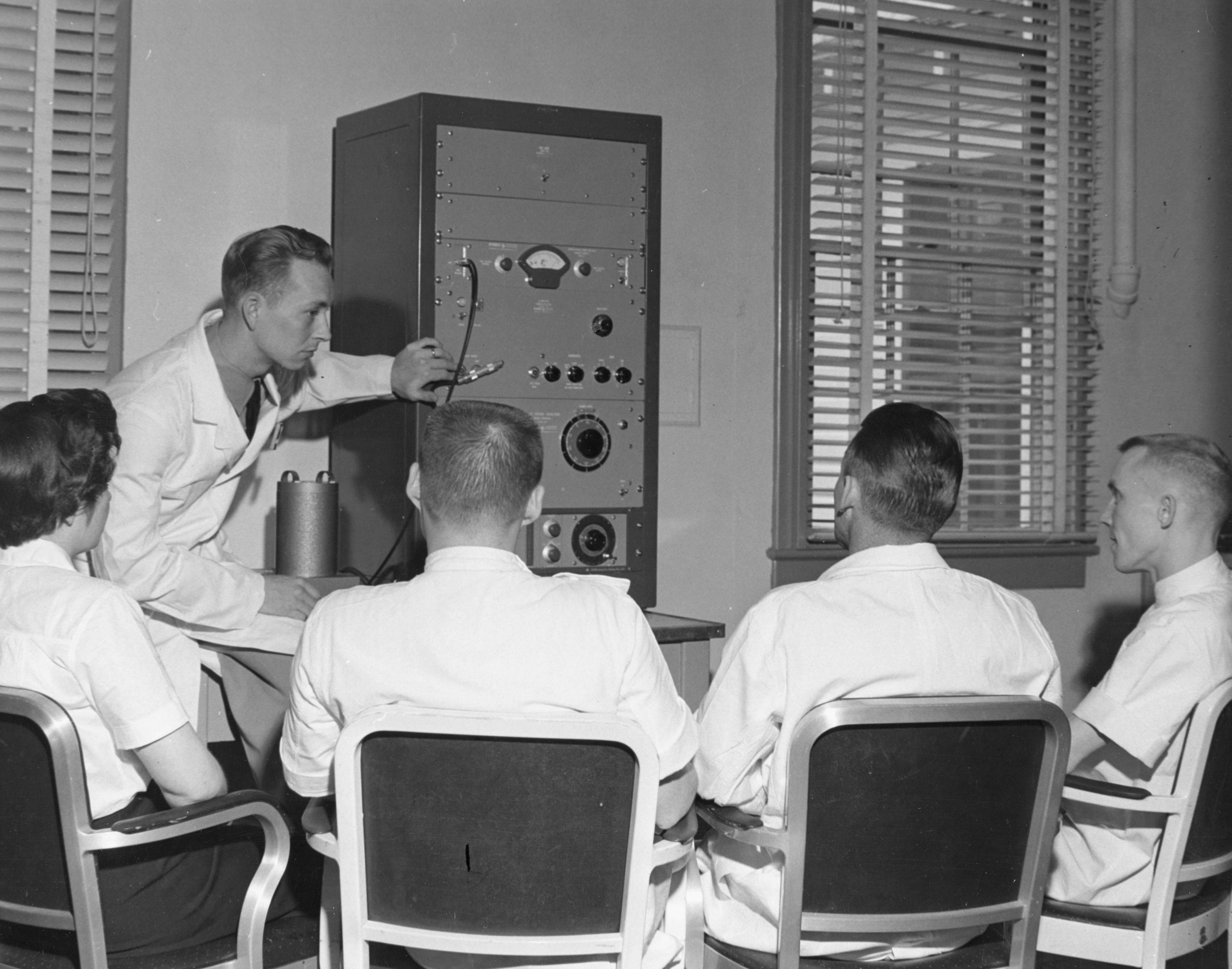 Navy medicine Z6c TNLIQ Ls unsplash 1